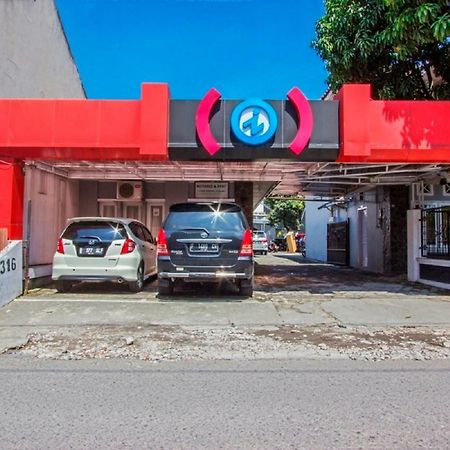 Reddoorz Near Gejayan Hotel Kejayan Luaran gambar